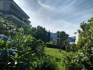 Property grounds - 2 Zimmer Gartenwohnung mit Pool by Interhome (Caslano)