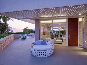 Terrace/patio - Anthea, Villa mit Pool und Fußball-Tennisplatz nur wenige Kilometer vom Strand by Interhome (Marina di Ragusa)