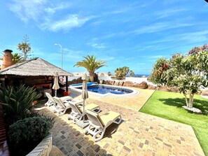 A heated pool - Chalet "Anais luxury villas" by Interhome (Armeñime)