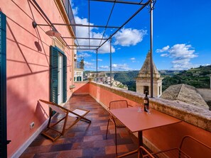 Outdoor dining - Cu Viva' Wohnung mit Wasserblick by Interhome (Marina di Ragusa)