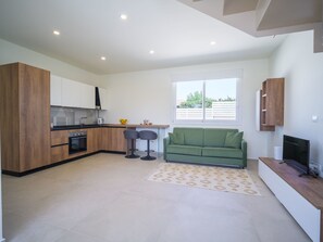TV - Aloe, Villa mit Pool in Marina di Ragusa by Interhome (Marina di Ragusa)
