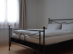 Internet - Ludains 4, APT. 25 by Interhome (St. Moritz)