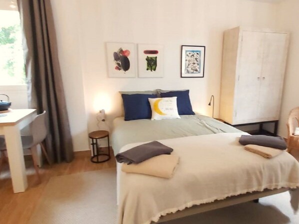 1 bedroom, Internet