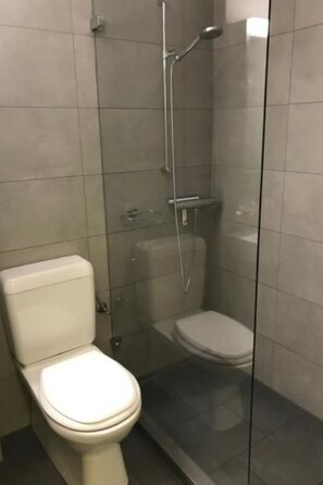 Bathroom - Fortuna 13 by Interhome (Sils Maria)