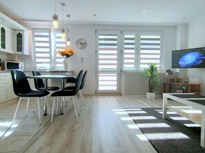 Dining - Appartement in Nowe Miasto mit Garten by Interhome (Kolobrzeg)