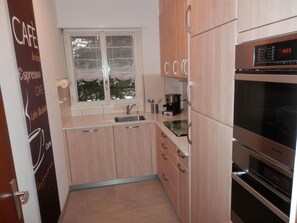 Fridge, oven, dishwasher, cookware/dishes/utensils - Al Bosco 71A by Interhome (Lugano)