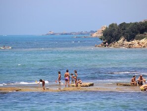 Beach - Agamennone, Wohnung 20 Meter vom Meer entfernt mit einer möblierten Terrasse. by Interhome (Punta Secca)