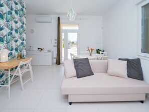 TV - Villa Teti, mit Schwimmbad und in der Nähe des Strandes by Interhome (Punta Secca)