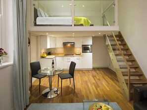 Interior - Urban Stay Portobello Market Studio by Interhome (London)