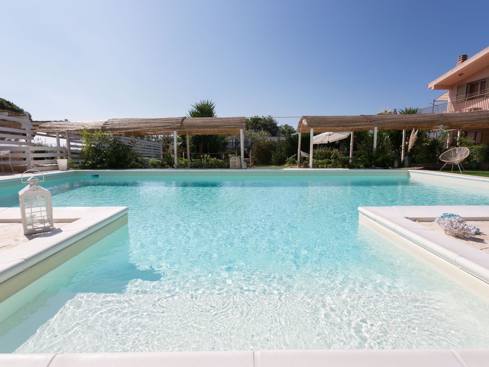 Et oppvarmet basseng