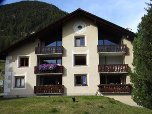 Esterni