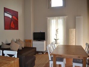 TV, DVD player