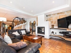 TV, fireplace - Villa Moliner ; Ruhe in 3,5 km Entfernung vom Strand von Llenaire by Interhome (Formentor)