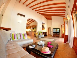 DVD player - Villa Vista Verde mit Pool und Garten by Interhome (Crestatx)