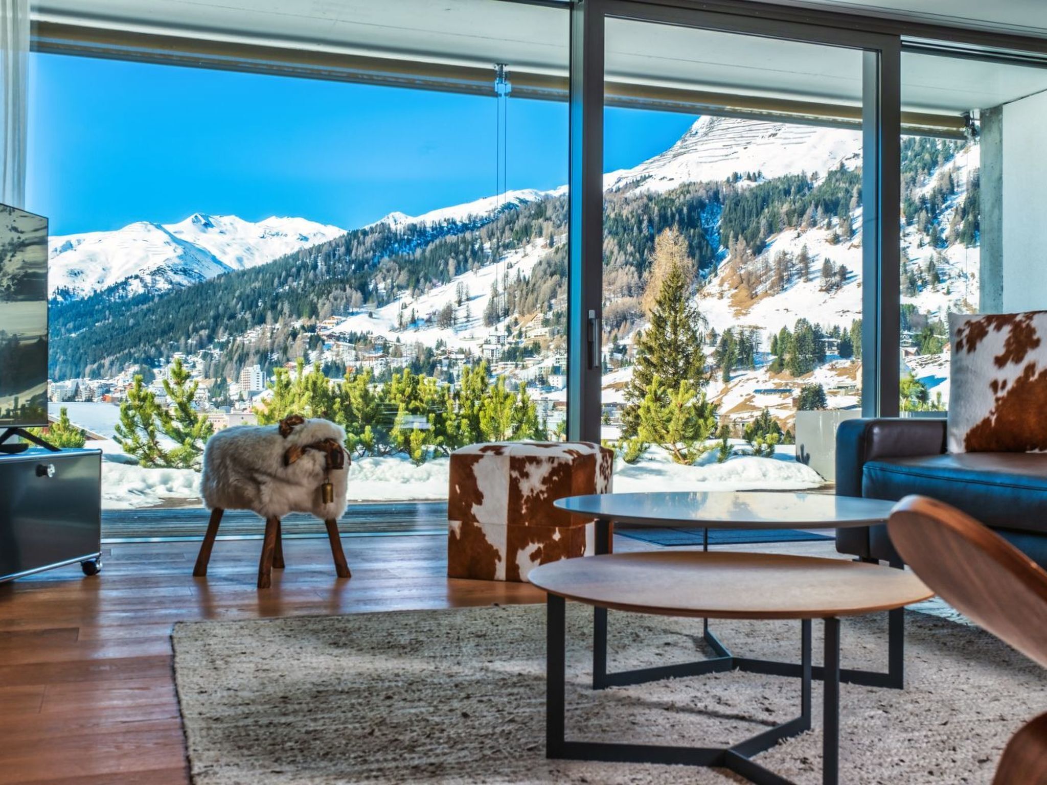 المنشأة من الداخل