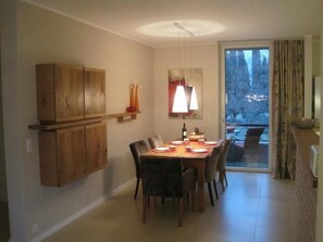Dining - Exklusives Apartment, am Luganersee, mit Außenpool by Interhome (MAROGGIA)