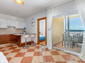 Internet - Wohnung mit Balkon und Meerblick by Interhome (Crikvenica/Dramalj)