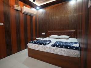 مساحة عمل للكمبيوتر المحمول وواي فاي مجانًا