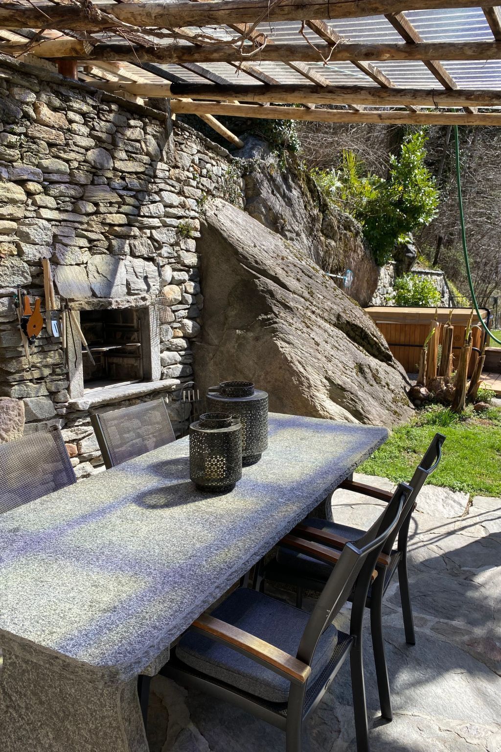 تناول الطعام بالخارج