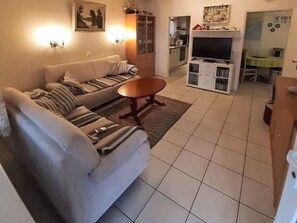 TV - Casa al Maggio by Interhome (Locarno)