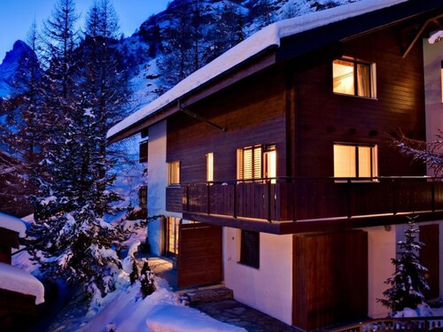 Freistehendens Chalet Zen Zermatt an bester Lage by Interhome