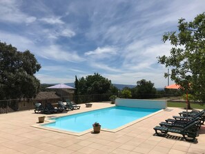 A heated pool - La Ribelle en Provence - Lou recati by Interhome (L'isle sur la Sorgue)