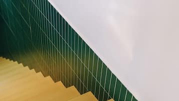 Habitación básica doble, 1 cama King size, baño privado | Terraza o patio