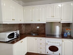 Fridge, microwave, oven, cookware/dishes/utensils - Wohnung direkt am Strand by Interhome (Maspalomas)