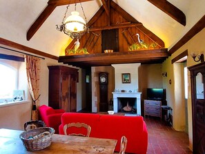 TV, fireplace - Le domaine des roseraies, Unterkunft Maupassant by Interhome (Isigny-sur-Mer)
