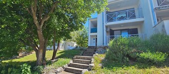 Wohnung auf zwei Etagen mit Terrasse und Balkon by Interhome