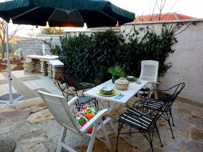 Outdoor dining - 'Adri' mit Wasserblick by Interhome (Medulin/Ližnjan)