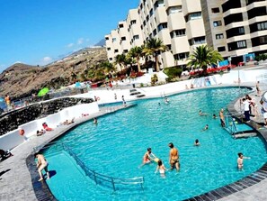 Pool - Luxuriöser Rückzugsort mit direktem Meerzugang u by Interhome (Tabaiba)
