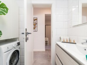 Interior - Wohnung mit Blick auf das Wasser by Interhome (Pula)