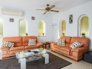 Living area - Villa Violeta by Interhome (Benalmádena Costa)