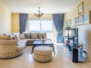 TV - Villa Romeo by Interhome (Benalmádena Costa)
