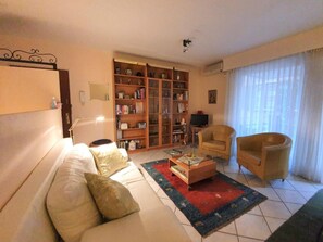 Televisión y reproductor de DVD 