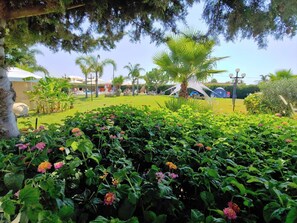 Property grounds - Appartement in Marsala mit gemeinschaftlichem Pool, Grill und Garten by Interhome (Marsala)