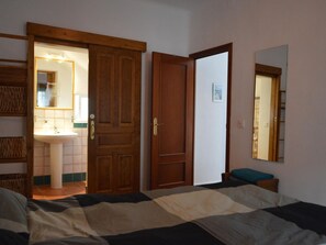 2 bedrooms, Internet - Gemütliches historisches Haus mit Dachterrasse by Interhome (Granada)