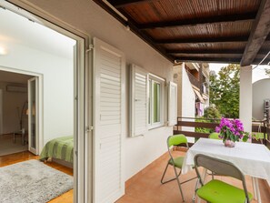 Outdoor dining - Enny A2 by Interhome (Poreč)