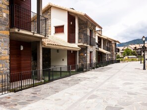 Exterior - "Biescas by Interhome (Yesero)