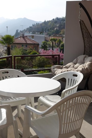 Outdoor dining - Appartementhaus Onyx - zentrale, ruhige Lage by Interhome (Locarno)