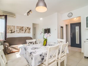 Dining - Ferienvilla mit Pool in Pula by Interhome (Pula)