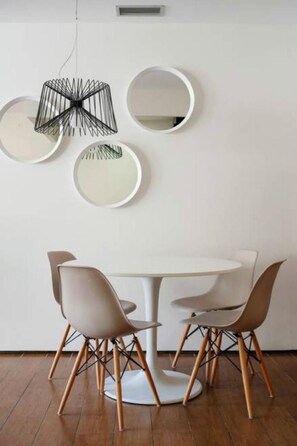 Dining - Wohnung in Gracia mit privatem Pool by Interhome (Barcelona)