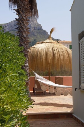 Terrace/patio - Romantisches Ferienhaus am Meer by Interhome (Betlem)