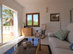 Living area - Romantisches Ferienhaus am Meer by Interhome (Betlem)