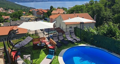 Wunderschöne Luxus-Familienvilla Emily by Interhome