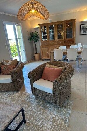 Unclassified image, 5 of 39, button - mit Garten, Grill und Terrasse by Interhome (Les Issambres)