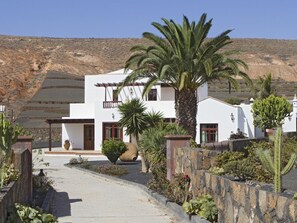 Exterior - Ruhiges Landhaus Remedios mit Panoramablick by Interhome (El Mojon)