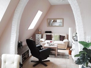 Living area - Geräumige Ferienwohnung in Zingst mit Terrasse by Interhome (Ostseebad Zingst)