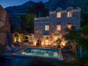 Pool - Schönes Steinhaus Villa Toni mit Pool by Interhome (Tučepi)